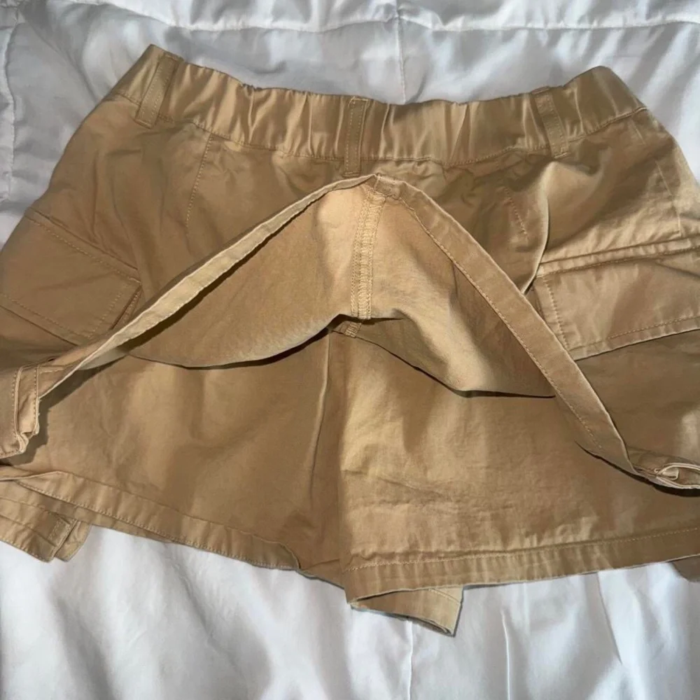 Zara Tan Cargo Bermuda Shorts